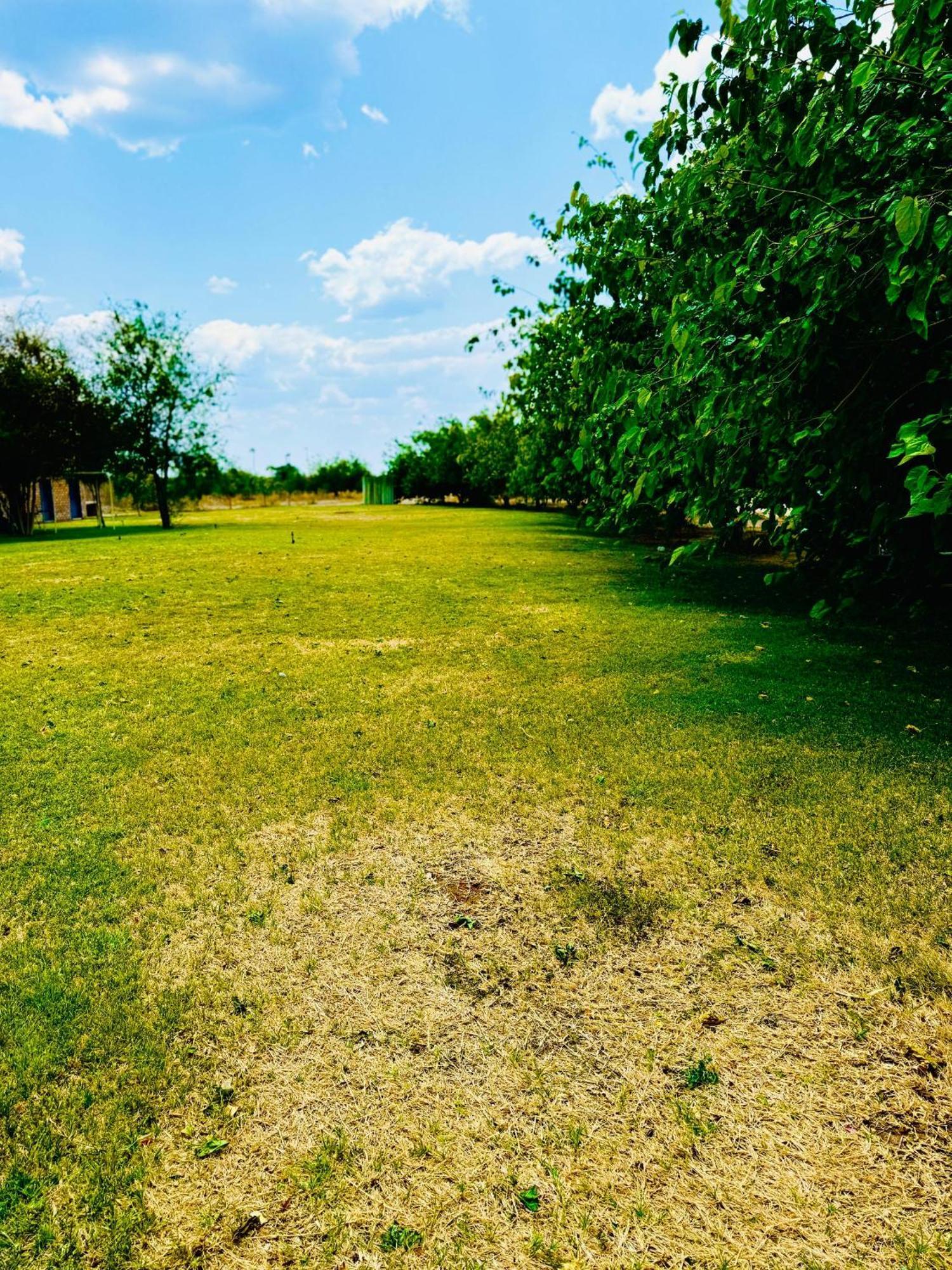 Conductor'S Inn Tsumeb Luaran gambar